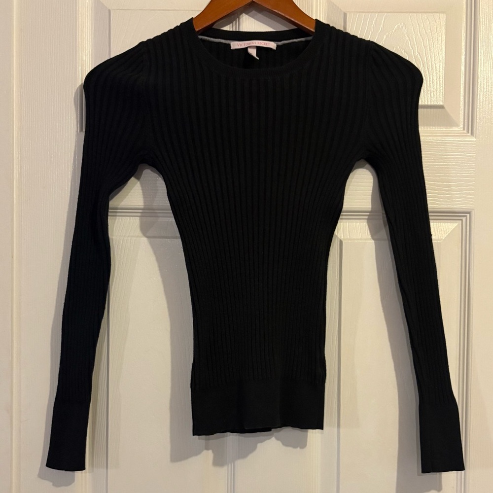 Victoria's Secret Black Ribbed Sweater - Picture 6 of 6